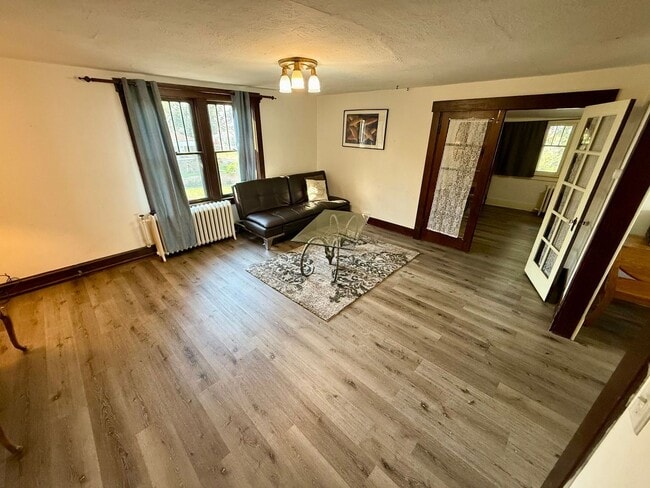 Building Photo - View of the River!  1-Bedroom in Lewiston Triplex -  Includes internet and utilities
