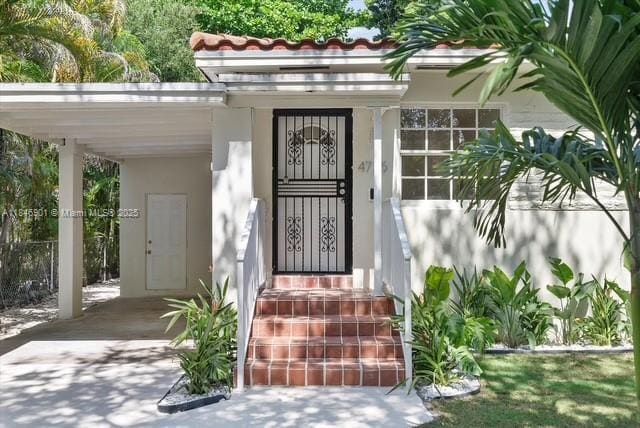 Building Photo - 4725 NE Miami Ct