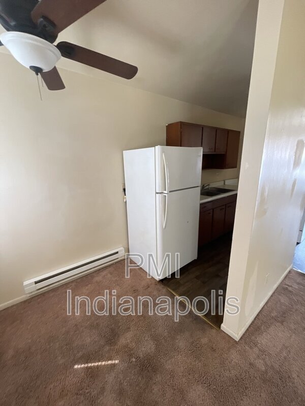 Building Photo - 122 W William Dr