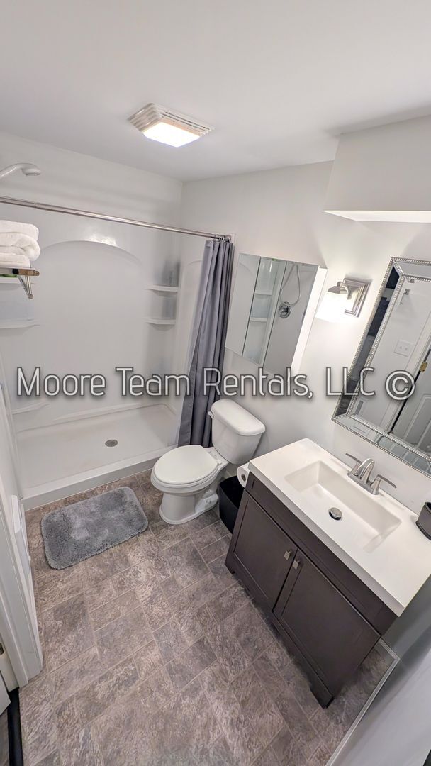 Building Photo - 3/2.5 House Near Brevard - Furnished or Unfurnished