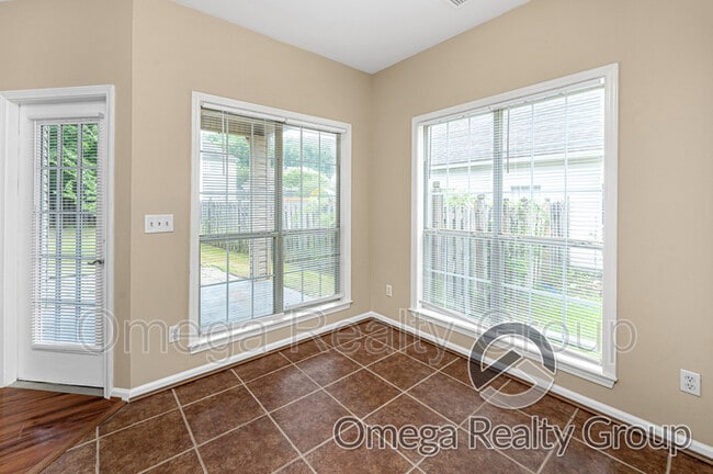 Building Photo - 2130 Forest Lakes Ln