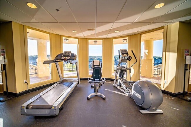 Building Photo - 3404 American Dr