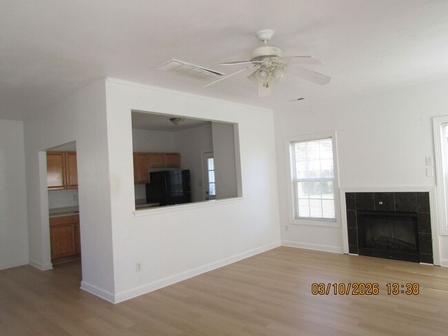 Building Photo - Great Home!