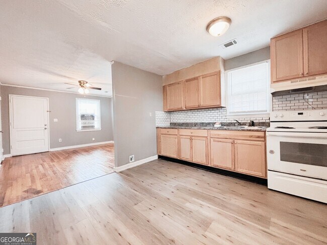 Building Photo - 1780 Cahoon St SW