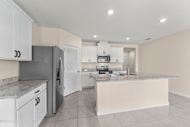 Building Photo - 1015 Dugan CIR SE