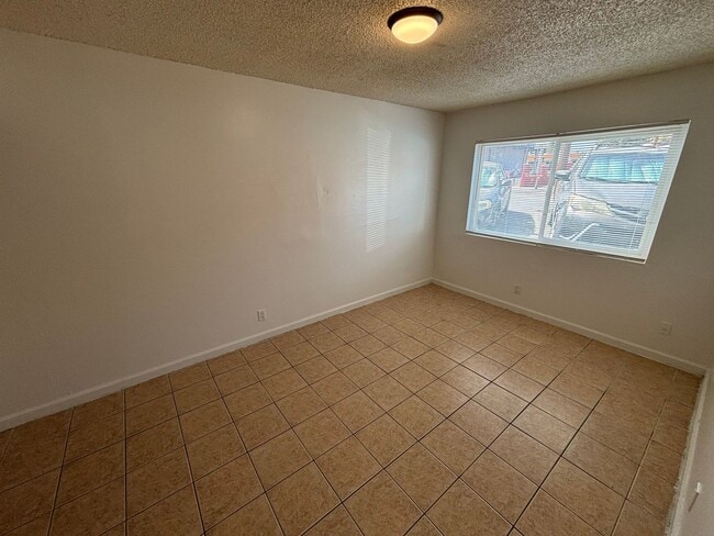 Building Photo - 520 S 13th St