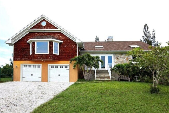 Building Photo - 308 Holly Rd