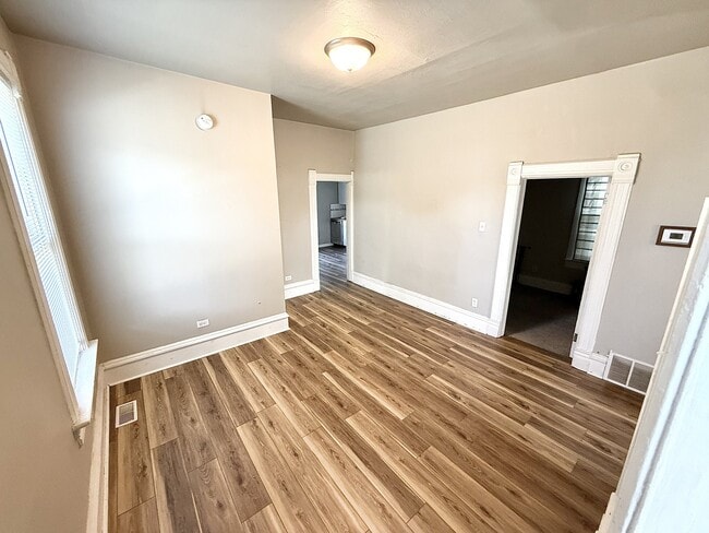Building Photo - 1503 Roberts Ave