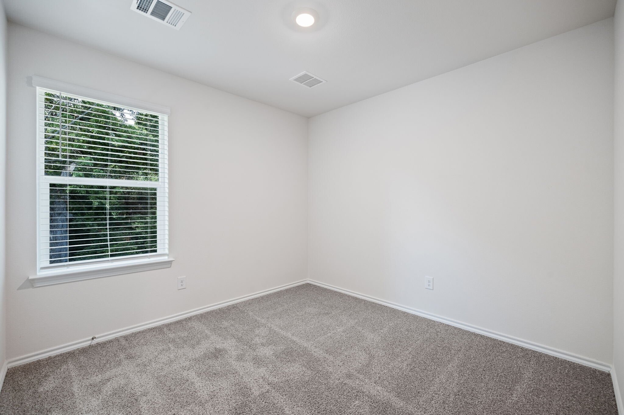 Building Photo - 7020 Vining Dr