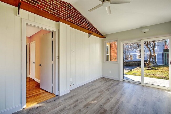 Building Photo - 66 Tyndall Ave