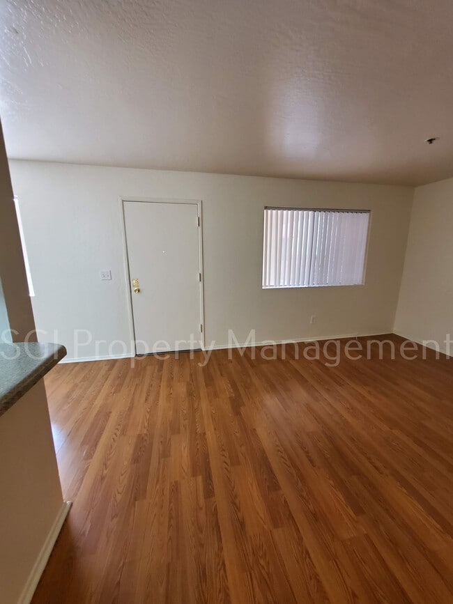 Building Photo - 12123 W Bell Rd