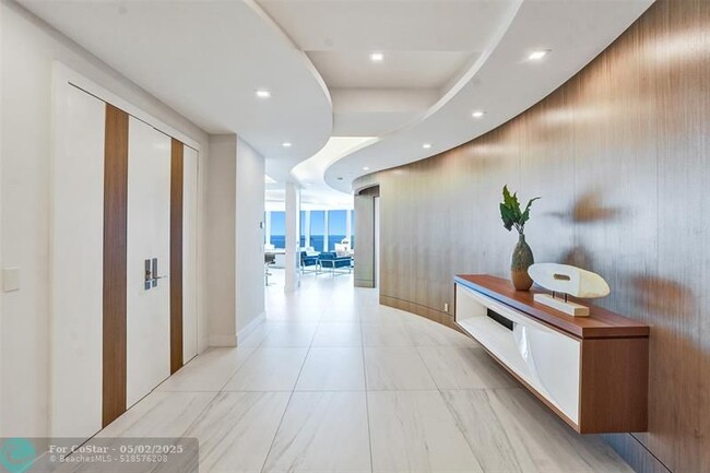Building Photo - 701 N Fort Lauderdale Beach Blvd
