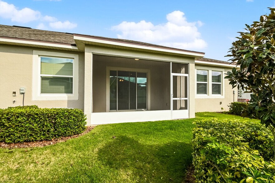 Building Photo - 11832 Meadowgate Pl