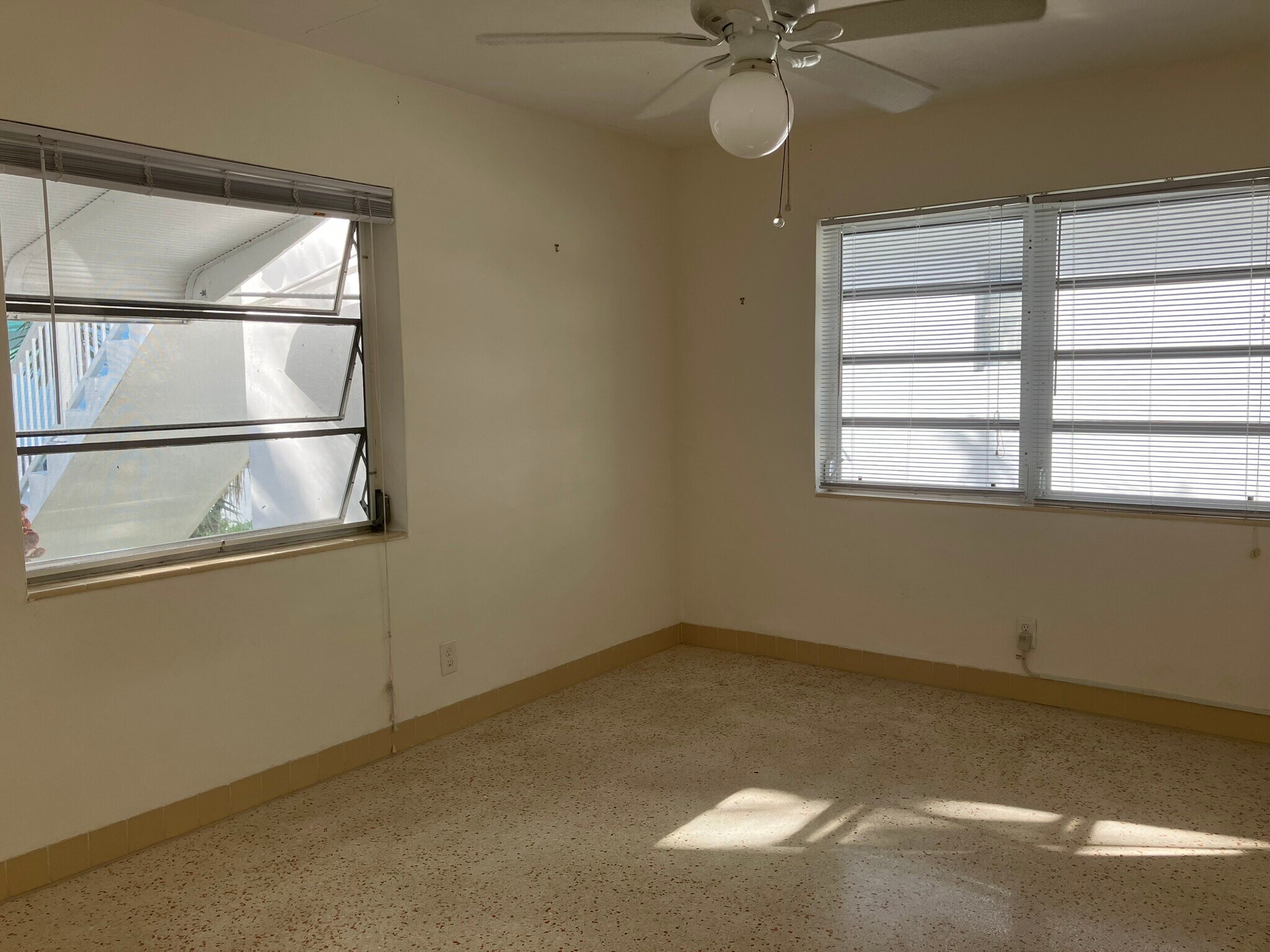 Bedroom - 865 SE 20th Ave