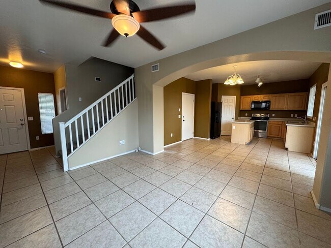 Building Photo - Stylish 3-Bed Home with Loft & Low-Maintenance Backyard in Phoenix