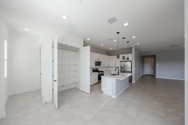 Building Photo - 31674 N 123rd Ave