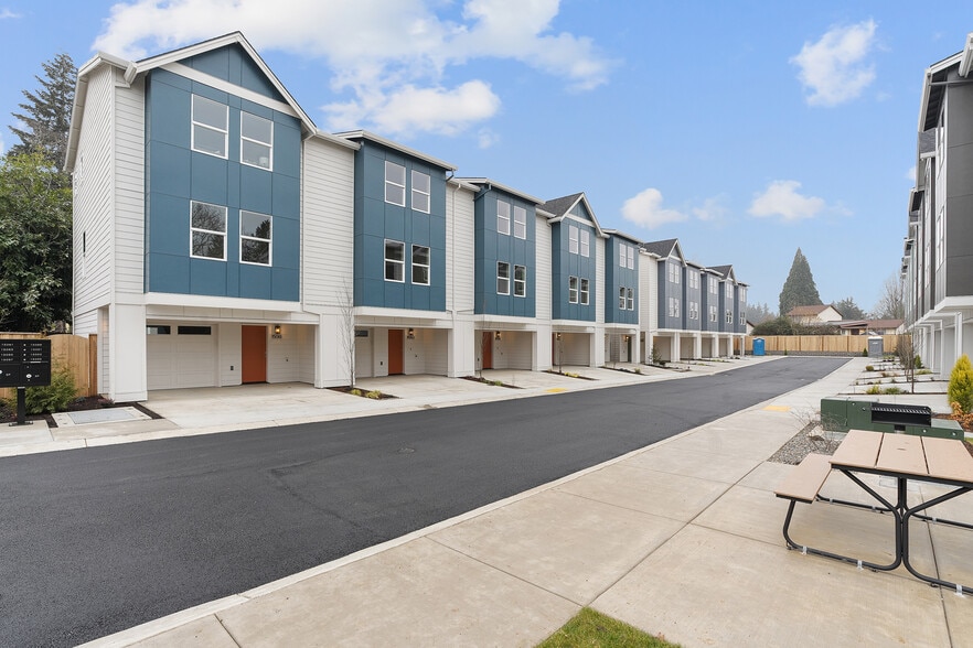 Building Photo - 15085 SE Division St