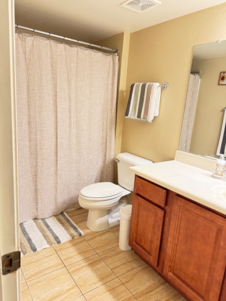 Building Photo - 5751 N Kolb Rd