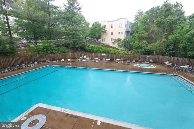 Building Photo - 6301 Stevenson Ave