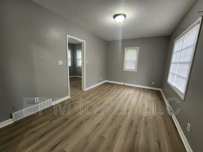 Building Photo - 151 French St