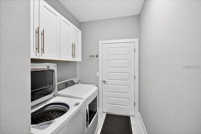 Building Photo - 128 Blare Dr