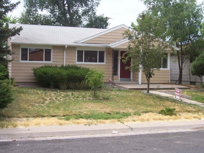 Primary Photo - 2025 Emporia St