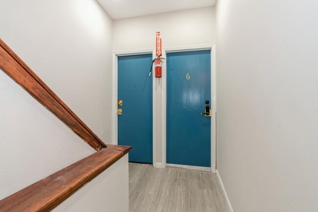 Building Photo - 40 Beacon Ave