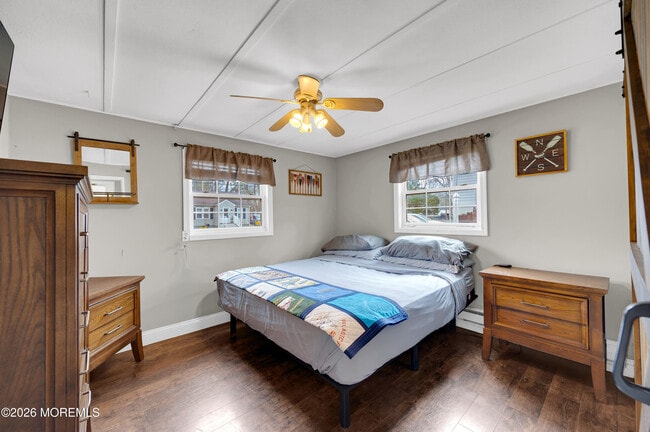 Building Photo - 14 Chestnut St