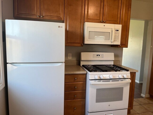 Building Photo - 3563-65 Clairemont Mesa Blvd