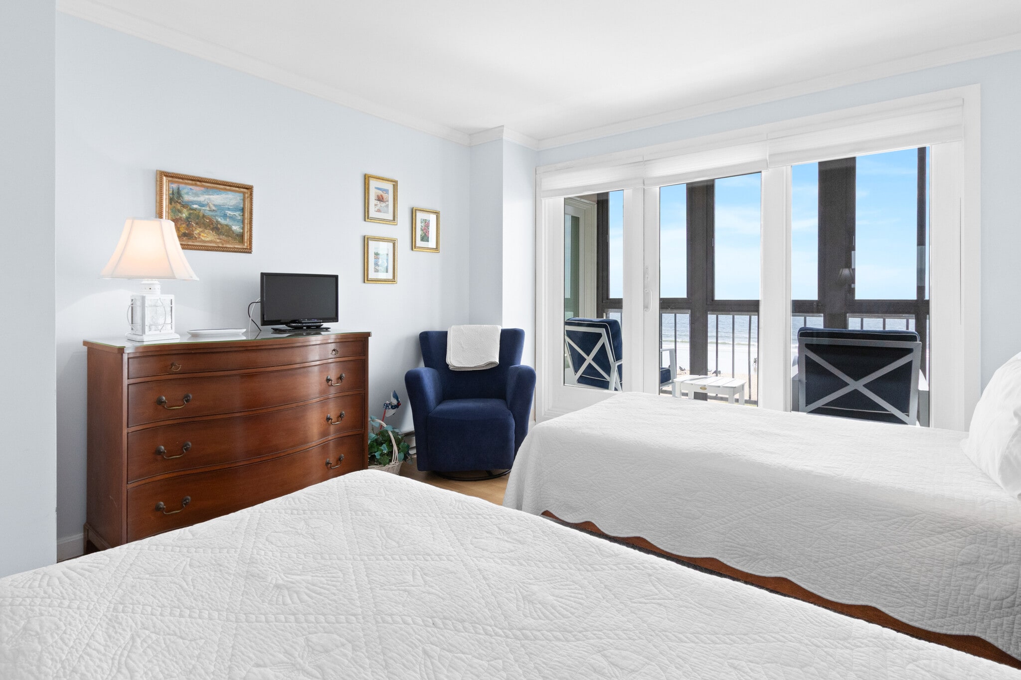 Building Photo - 1 Seacliff Ave