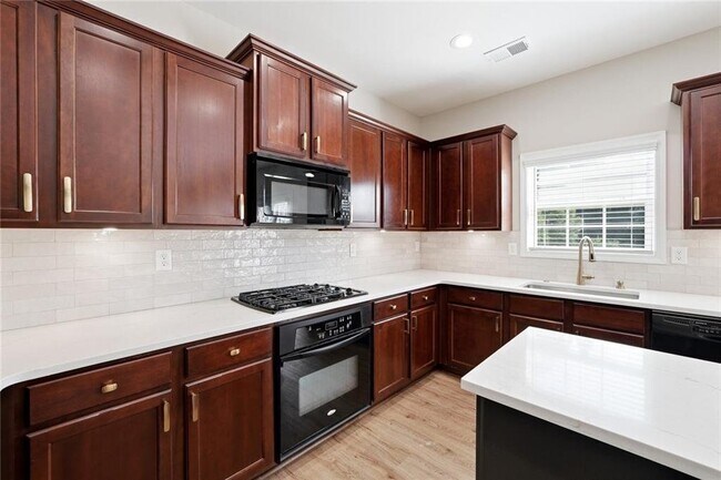 Building Photo - 2725 Blackstock Dr