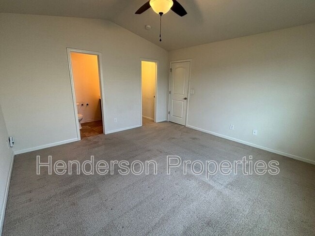 Building Photo - 817 Ranchero St