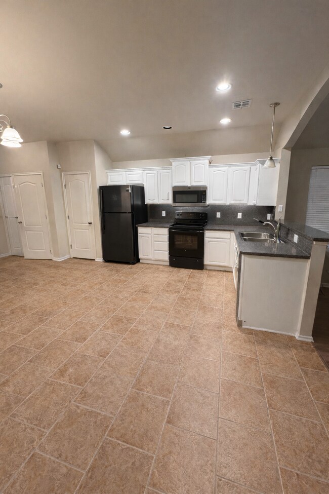 Building Photo - 4525 SE 81st St