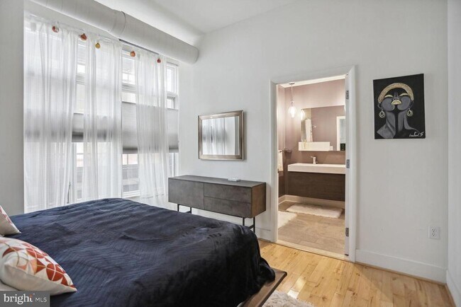 Building Photo - 1700 Kalorama Rd NW