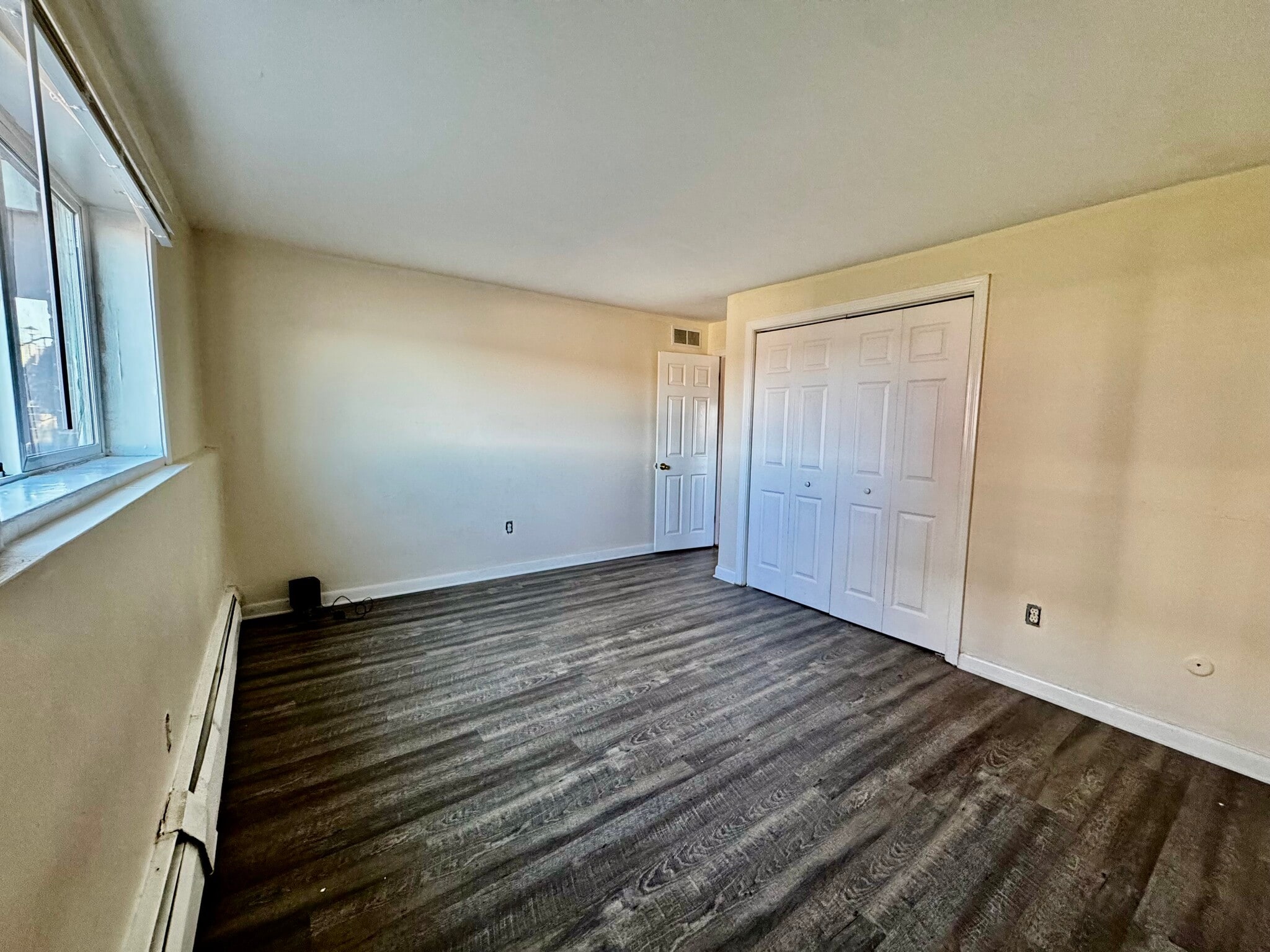 Primary bedroom - 145 Essex Ave