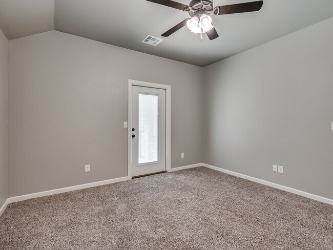 Building Photo - 5800 Campbell Creek Dr