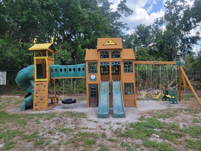 Building Photo - 22604 Watersedge Blvd