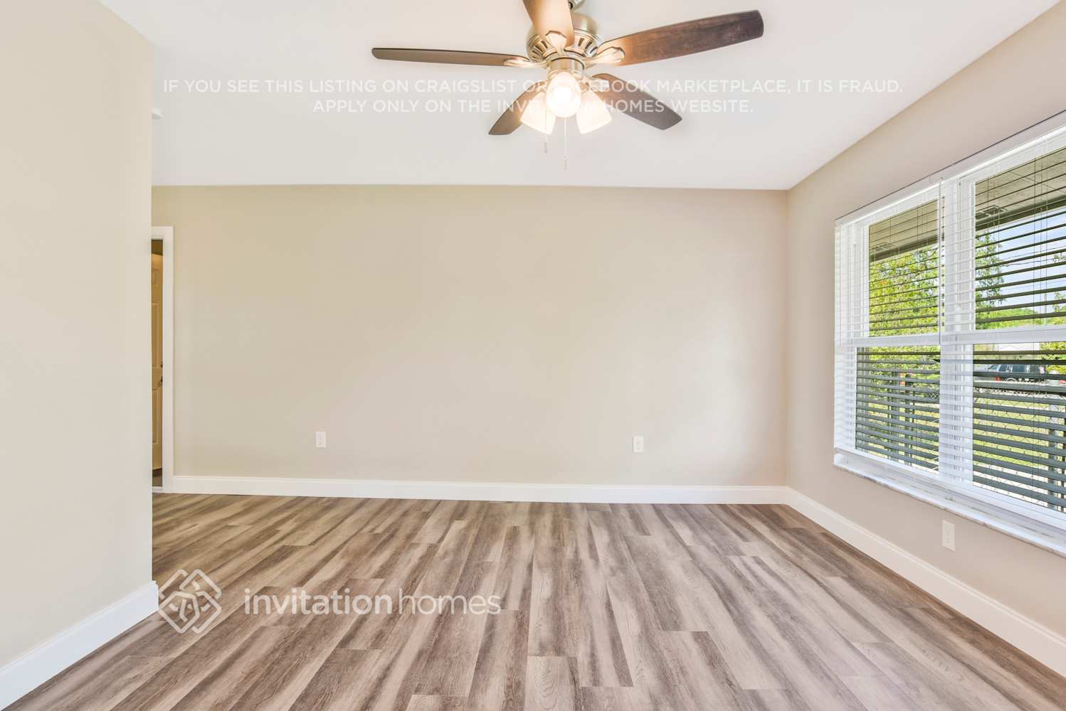 Building Photo - 316 E Rose Ln