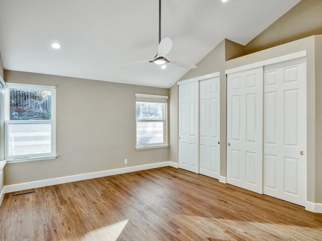 Building Photo - 1101 Rock Creek Way