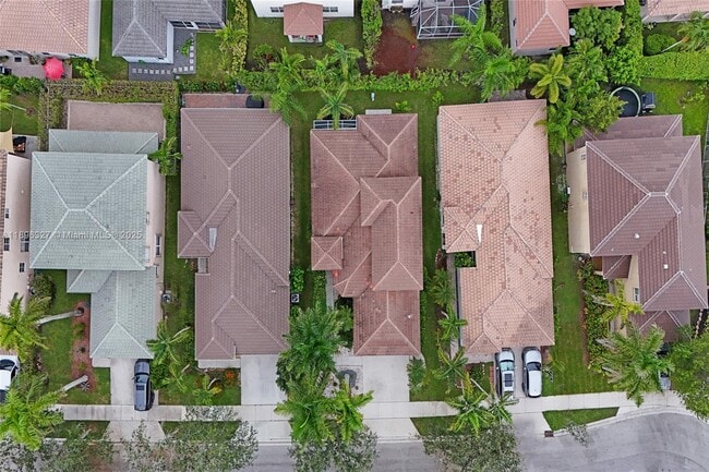 Building Photo - 1725 Winterberry Ln