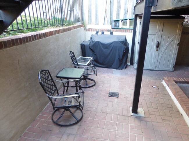 Building Photo - 2920 Sherman Ave NW