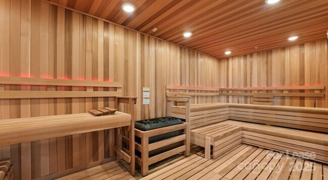 Building Photo - 1007 S Mint St