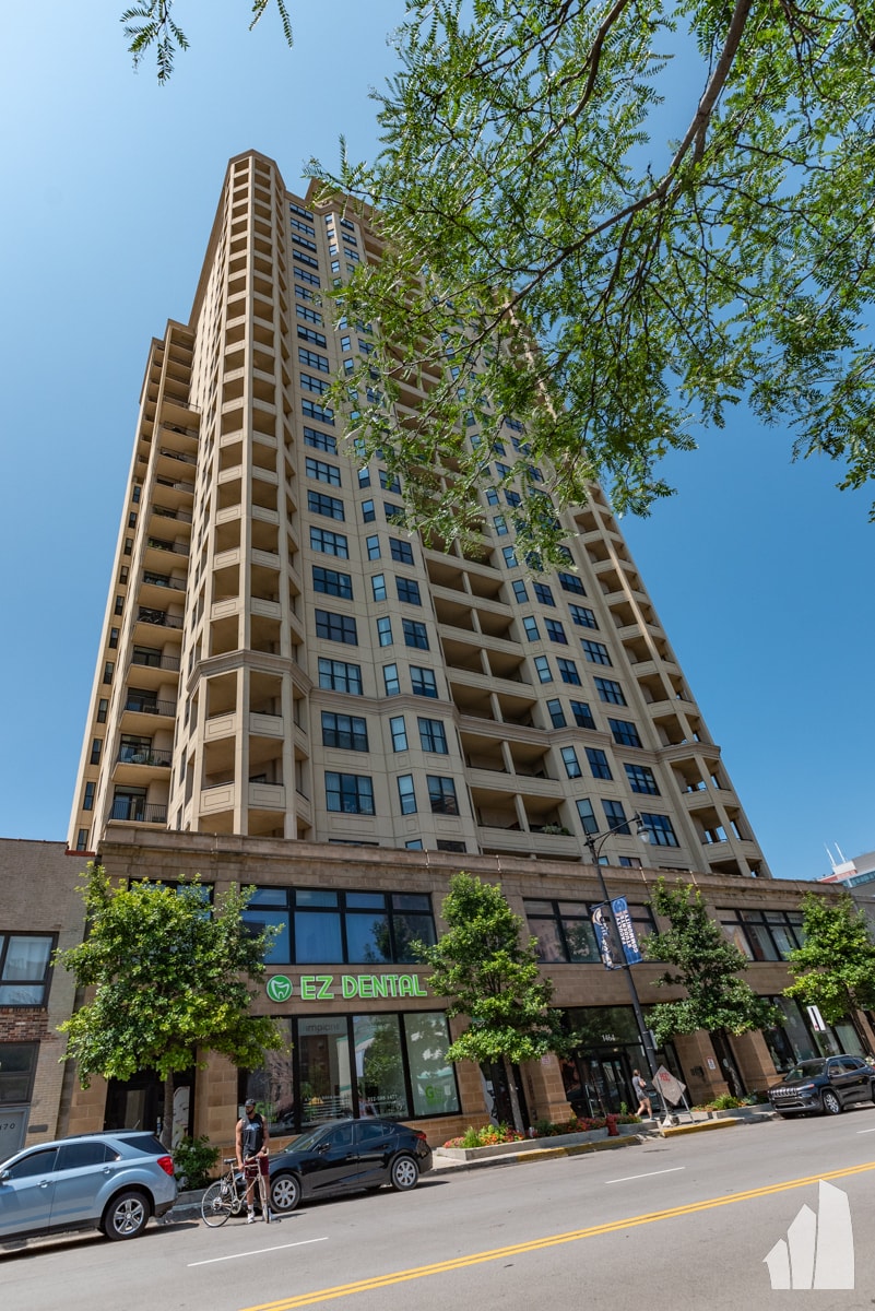 Building Photo - 1464 S Michigan Ave