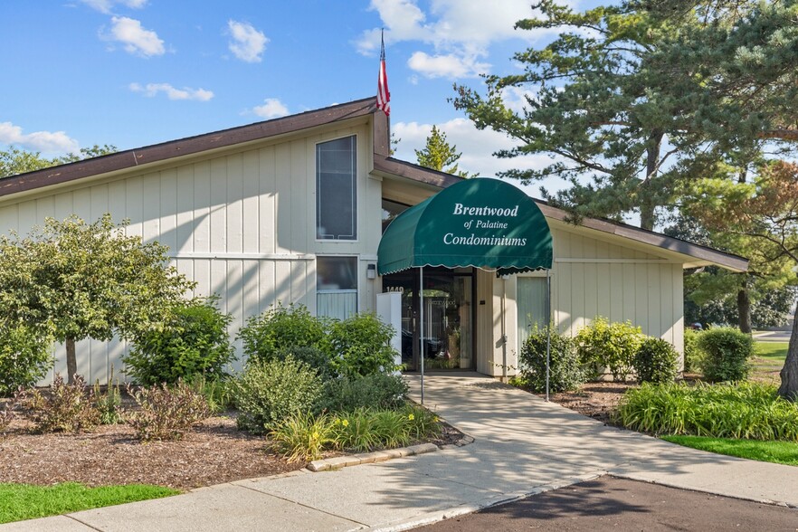 Building Photo - 1489 N Winslowe Dr