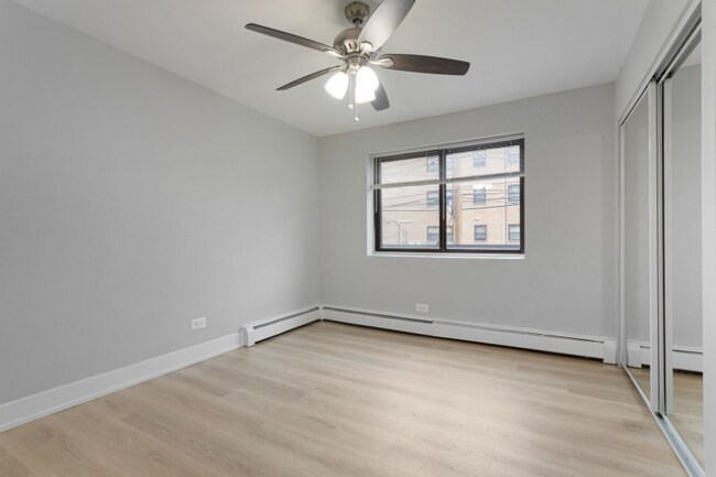 Building Photo - 6021 N Winthrop Ave