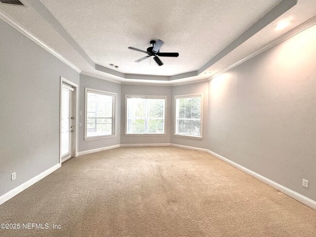 Building Photo - 642 Port Charlotte Dr