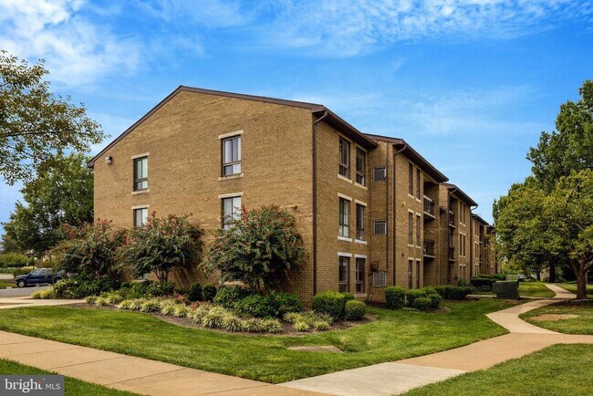 Building Photo - 551 Florida Ave