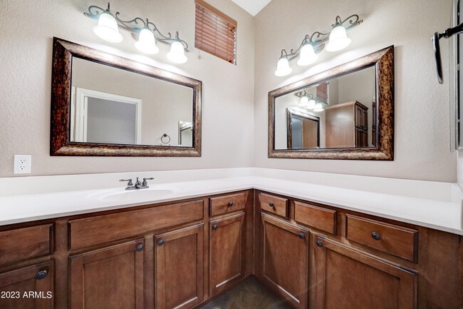 Building Photo - 2150 W Alameda Rd