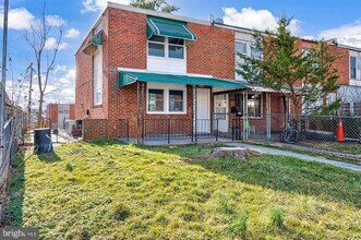 Building Photo - 7923 Eastdale Rd