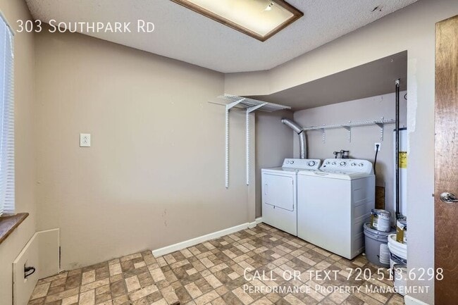 Building Photo - 303 Southpark Rd